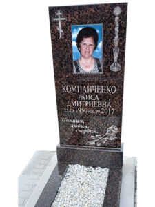 Памятник из коричневого гранита для женщины