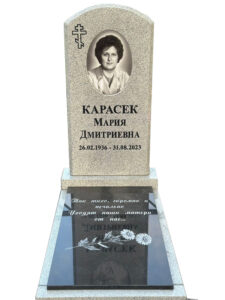 Памятник из серого гранита в Краснодаре