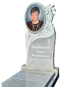 Памятник из серого гранита в Краснодаре